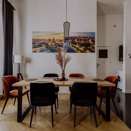 Golden Pearl - Main Square, 100 Sqm, 4 Rooms Краков Экстерьер фото