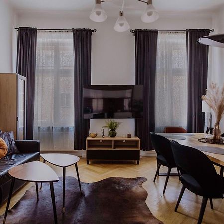 Golden Pearl - Main Square, 100 Sqm, 4 Rooms Краков Экстерьер фото