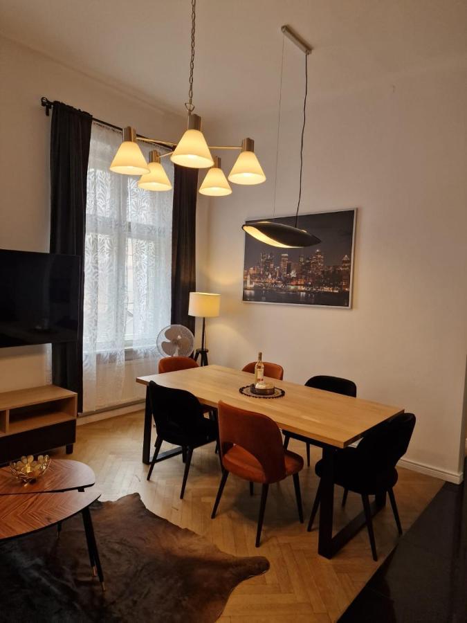 Golden Pearl - Main Square, 100 Sqm, 4 Rooms Краков Экстерьер фото