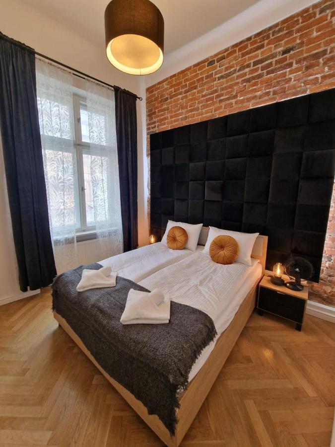 Golden Pearl - Main Square, 100 Sqm, 4 Rooms Краков Экстерьер фото