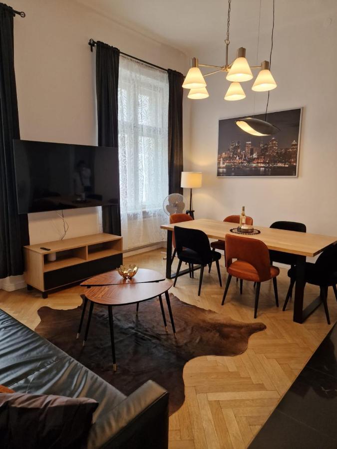 Golden Pearl - Main Square, 100 Sqm, 4 Rooms Краков Экстерьер фото