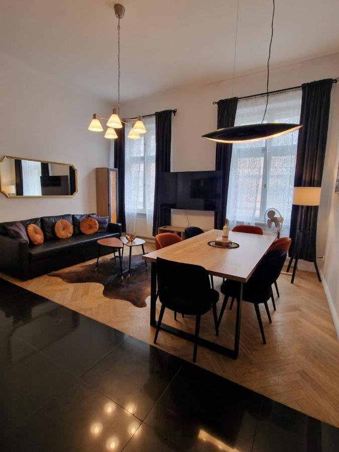 Golden Pearl - Main Square, 100 Sqm, 4 Rooms Краков Экстерьер фото