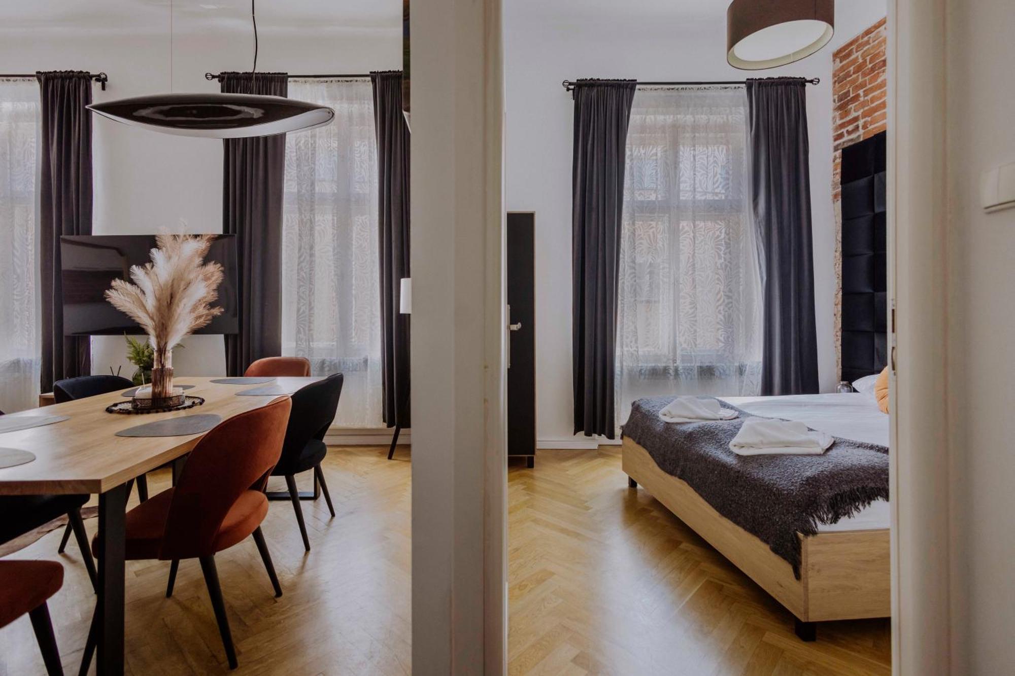 Golden Pearl - Main Square, 100 Sqm, 4 Rooms Краков Экстерьер фото