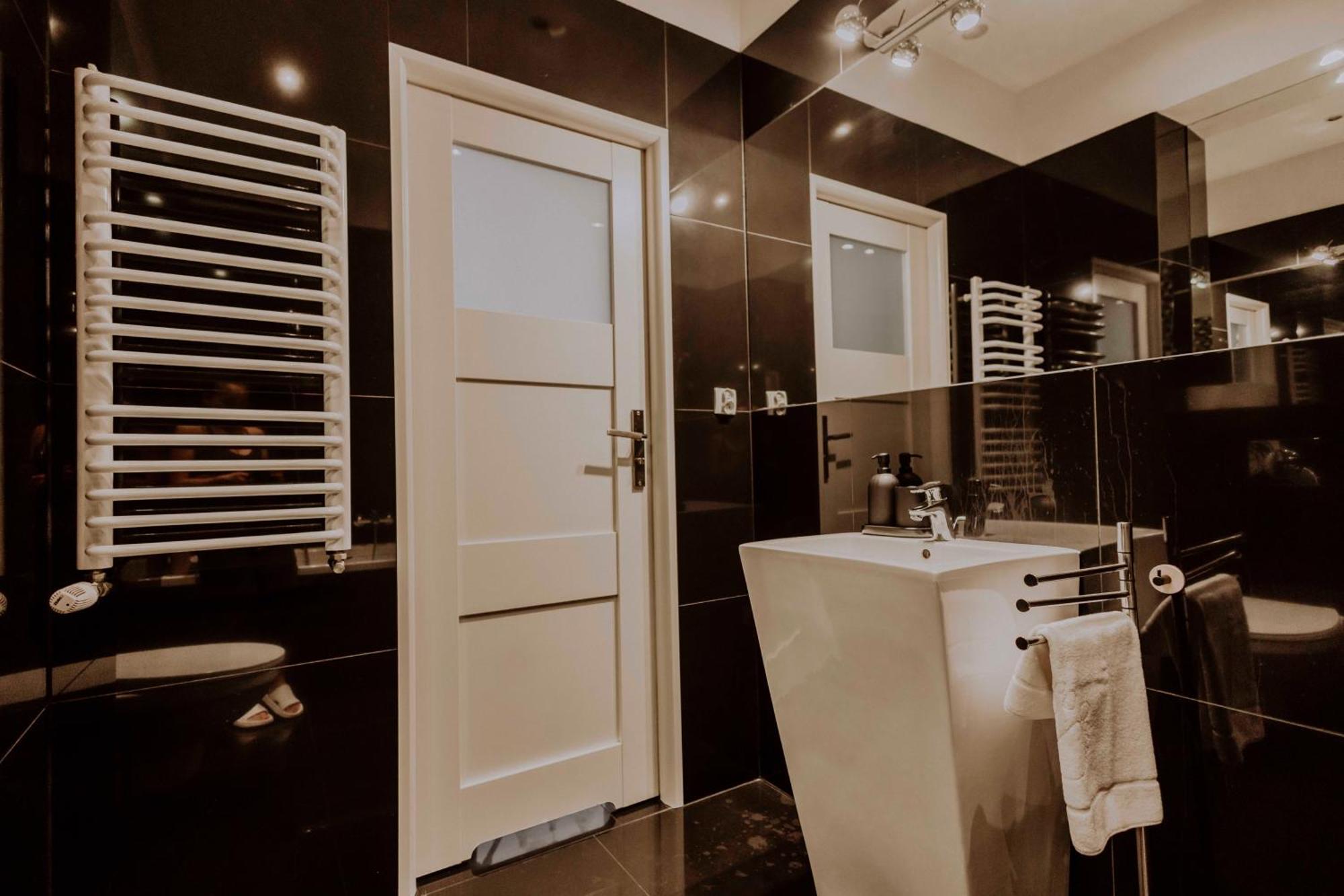 Golden Pearl - Main Square, 100 Sqm, 4 Rooms Краков Экстерьер фото