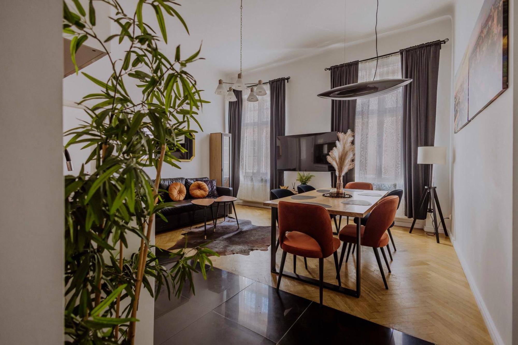 Golden Pearl - Main Square, 100 Sqm, 4 Rooms Краков Экстерьер фото